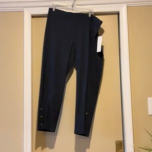 NWT 89th & Madison blue ankle pants with button trim XL